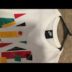 Men’s Medium Nike Shirt